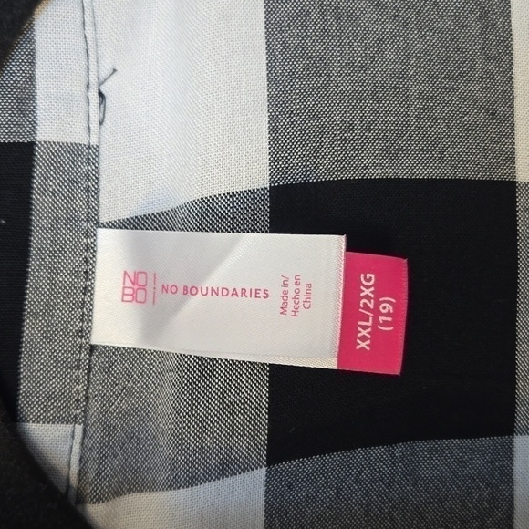 Black and White Plaid Button Down - Picture 4 of 5